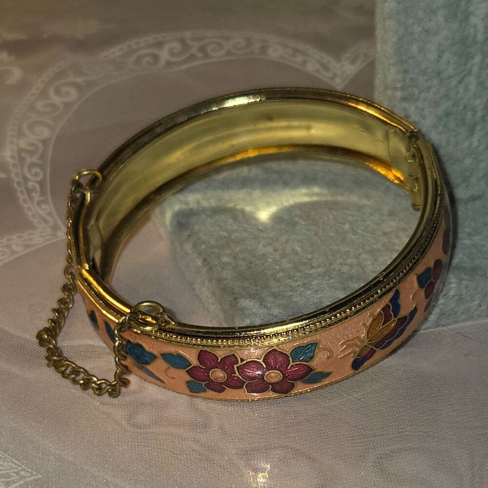 Cloisonne Enamel Floral Butterfly Bangle Bracelet Gold Tone Safety Chain 6 3/4